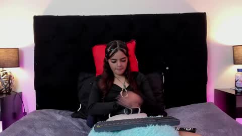 queen_misy online show from April 26, 2026, 8:39 pm