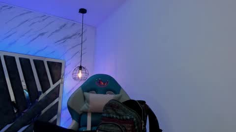   online show from September 24, 2025, 11:24 am