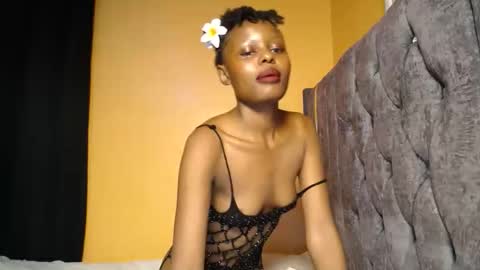 queen_sashavixen online show from February 2, 2026, 5:55 pm