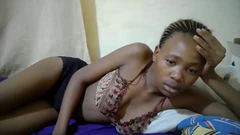 queen_slender online show from April 29, 2026, 10:08 am