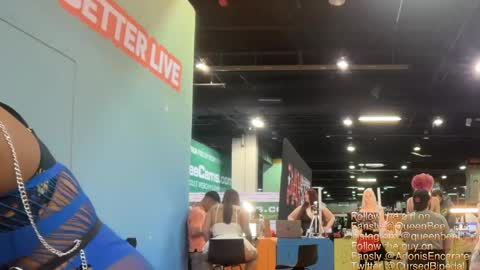 QueenBee online show from April 12, 2026, 8:25 pm