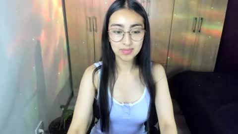 queenbyte_18 online show from February 23, 2026, 3:15 am