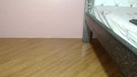 Snapshot of queenchloe1 chatting on April 12, 2026, 4:45 pm queenchloe1 online show from April 12, 2026, 4:45 pm