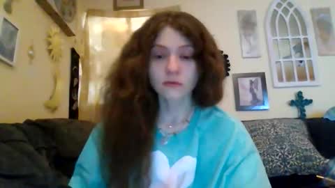 Snapshot of queencrimsonlvx chatting on June 3, 2026, 2:14 am queencrimsonlvx online show from June 3, 2026, 2:14 am