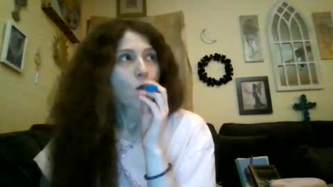 Snapshot of queencrimsonlvx chatting on July 7, 2026, 12:09 pm queencrimsonlvx online show from July 7, 2026, 12:09 pm