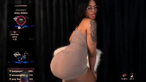 Snapshot of queendom_ing chatting on December 31, 2024, 3:34 am Sweet Goddess online show from December 31, 2024, 3:34 am