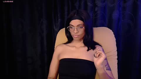 Snapshot of queendom_ing chatting on February 28, 2025, 2:53 am Sweet Goddess online show from February 28, 2025, 2:53 am