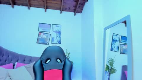 Queen online show from January 15, 2026, 6:44 pm