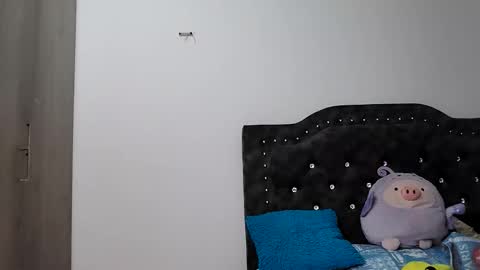 QUEENJEENN online show from October 27, 2025, 7:18 pm