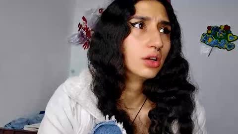 Snapshot of queenjenn__ chatting on May 18, 2026, 8:58 pm QUEENJEENN online show from May 18, 2026, 8:58 pm
