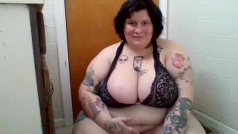 Snapshot of queenjezabel444 chatting on December 24, 2024, 11:55 pm QueenJezabel online show from December 24, 2024, 11:55 pm