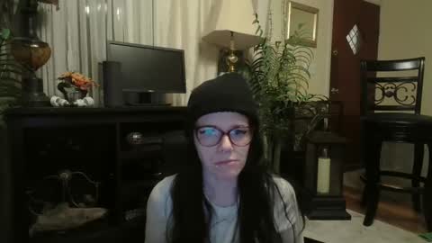 queenjmmannen18 online show from January 5, 2025, 2:17 am