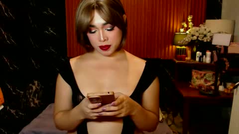 Kira online show from February 1, 2026, 9:24 pm