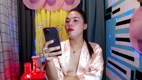 Snapshot of queenlust381213 chatting on December 11, 2024, 12:23 pm queenlust381213 online show from December 11, 2024, 12:23 pm