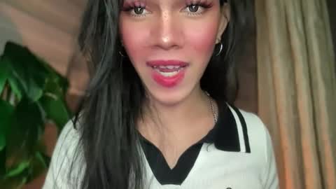 QUEEN online show from September 8, 2025, 7:57 pm