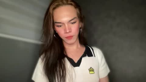 QUEEN online show from October 8, 2025, 12:58 pm