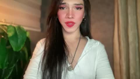 Snapshot of queenn_xxx chatting on April 2, 2026, 8:34 am QUEEN online show from April 2, 2026, 8:34 am