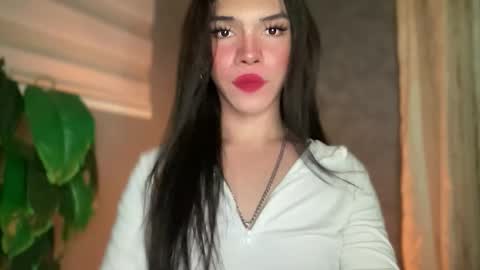 Snapshot of queenn_xxx chatting on April 3, 2026, 1:36 am QUEEN online show from April 3, 2026, 1:36 am