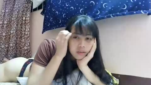 Snapshot of queennbbee chatting on June 25, 2026, 3:16 pm queennbbee online show from June 25, 2026, 3:16 pm