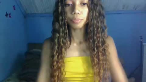 queennih online show from November 7, 2025, 7:25 pm