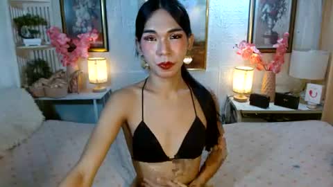 Snapshot of queennira chatting on June 13, 2026, 6:22 am queennira online show from June 13, 2026, 6:22 am