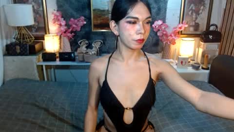 Snapshot of queennira chatting on July 3, 2026, 7:15 am queennira online show from July 3, 2026, 7:15 am