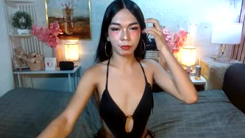 Snapshot of queennira chatting on July 20, 2026, 3:54 am queennira online show from July 20, 2026, 3:54 am