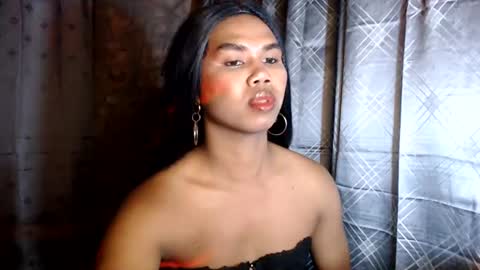 Snapshot of queenpinayebony_xx chatting on July 19, 2026, 11:47 am queenpinayebony_xx online show from July 19, 2026, 11:47 am