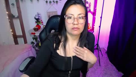 queenrose94 online show from March 2, 2026, 12:45 pm