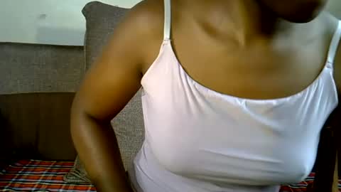 Snapshot of queentasha0 chatting on June 19, 2026, 6:23 pm queentasha0 online show from June 19, 2026, 6:23 pm