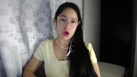 Paola online show from March 25, 2026, 4:29 am