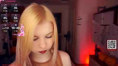 Snapshot of quennabrucker chatting on October 26, 2025, 4:18 am Tate online show from October 26, 2025, 4:18 am