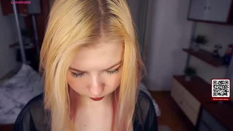 Snapshot of quennabrucker chatting on November 20, 2025, 4:23 am Tate online show from November 20, 2025, 4:23 am