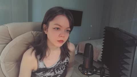 Snapshot of quietluxury chatting on June 27, 2026, 12:22 pm quietluxury online show from June 27, 2026, 12:22 pm