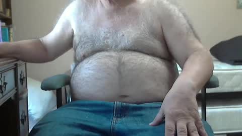 Snapshot of quietnshy2 chatting on October 26, 2025, 5:30 pm quietnshy2 online show from October 26, 2025, 5:30 pm