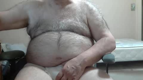 Snapshot of quietnshy2 chatting on April 13, 2026, 2:06 am quietnshy2 online show from April 13, 2026, 2:06 am