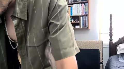 Snapshot of quik32 chatting on February 24, 2026, 4:38 pm quik32 online show from February 24, 2026, 4:38 pm