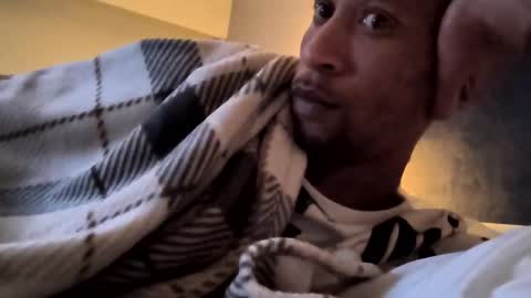 quindre online show from November 8, 2025, 1:22 pm