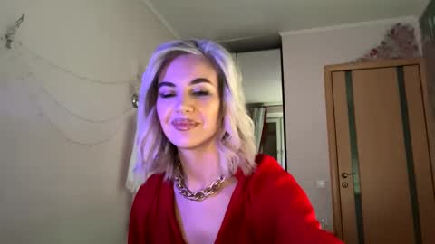 qusi28 online show from February 15, 2025, 9:15 pm