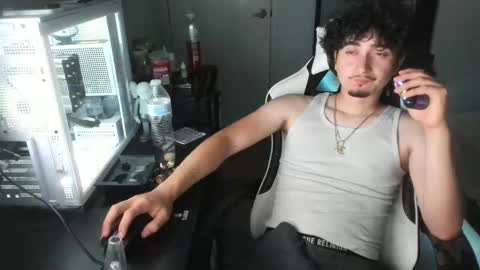 qwert4206 online show from April 18, 2026, 6:28 am