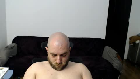 Snapshot of r0bila chatting on May 31, 2026, 8:43 pm R0bila online show from May 31, 2026, 8:43 pm
