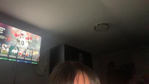 r4van online show from June 4, 2026, 1:33 am