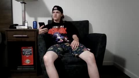 Snapshot of r_monkey583 chatting on September 11, 2025, 4:01 am r_monkey583 online show from September 11, 2025, 4:01 am