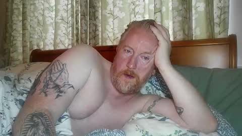 Snapshot of r_o_h_a_n chatting on October 7, 2025, 9:28 am r_o_h_a_n online show from October 7, 2025, 9:28 am