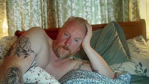 Snapshot of r_o_h_a_n chatting on October 30, 2025, 10:38 am r_o_h_a_n online show from October 30, 2025, 10:38 am