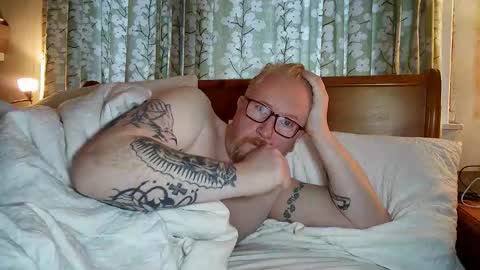 Snapshot of r_o_h_a_n chatting on November 22, 2025, 10:36 am r_o_h_a_n online show from November 22, 2025, 10:36 am