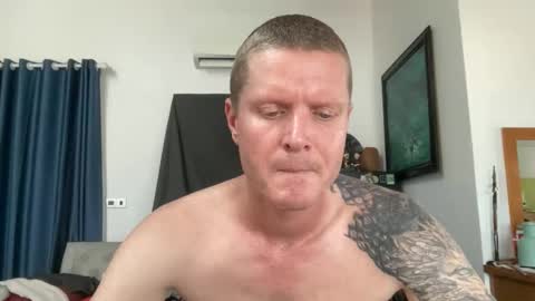 rabbit_eyes69 online show from April 10, 2026, 5:12 am