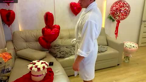 Jess  John online show from February 5, 2025, 6:48 pm