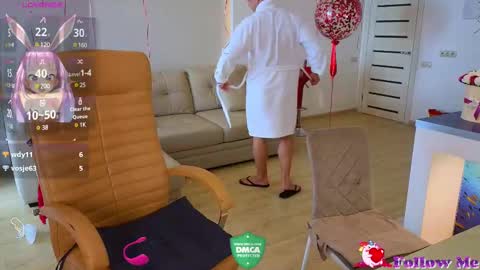 Jess  John online show from February 20, 2025, 10:48 am