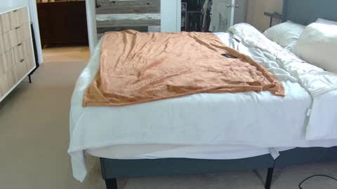 Rachel Rivers online show from March 12, 2026, 8:48 pm